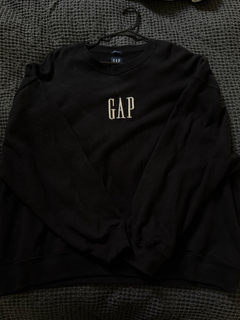 *brand new condition men’s gap heavyweight crewneck